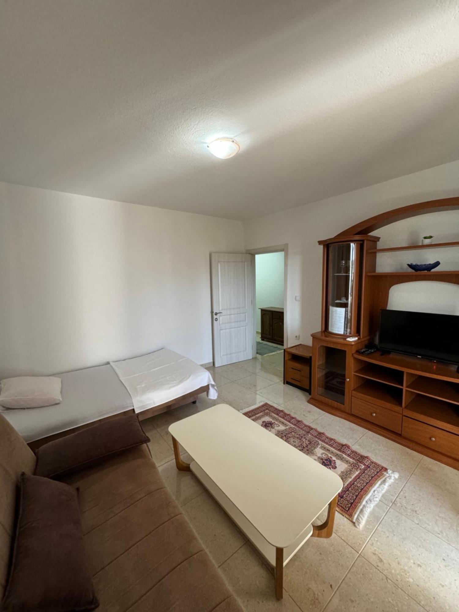 Berin Apartments Улцинь Екстер'єр фото